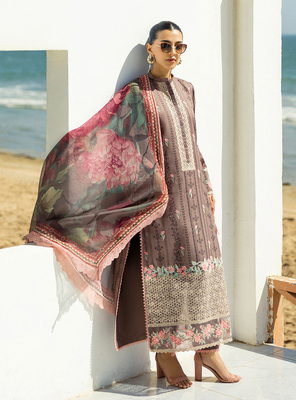 Zainab Chottani Samayra '25