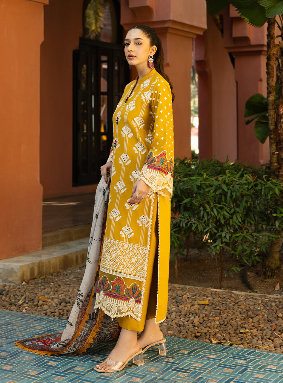 Zainab Chottani Aanya '25