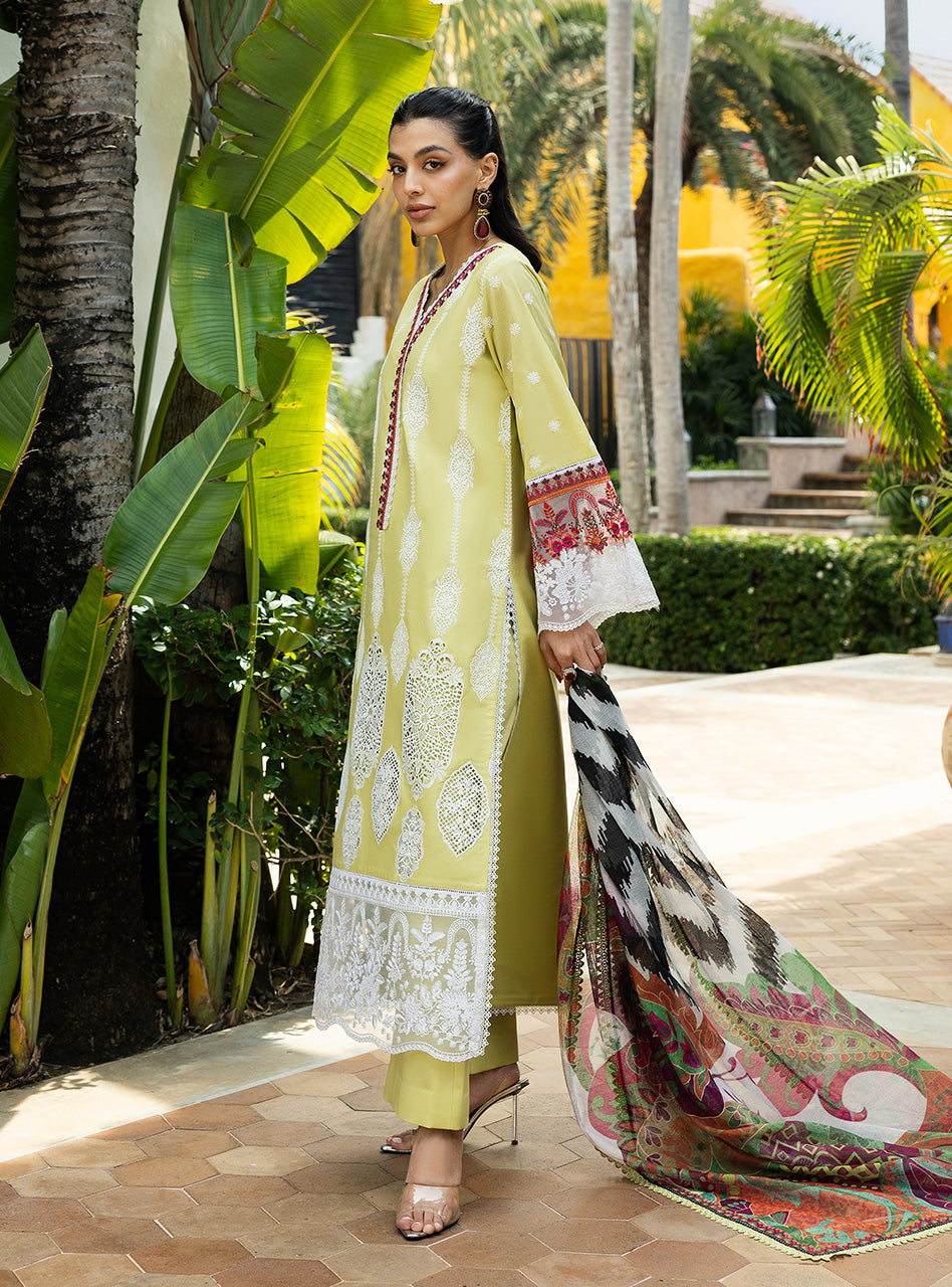 Zainab Chottani Rayne '25
