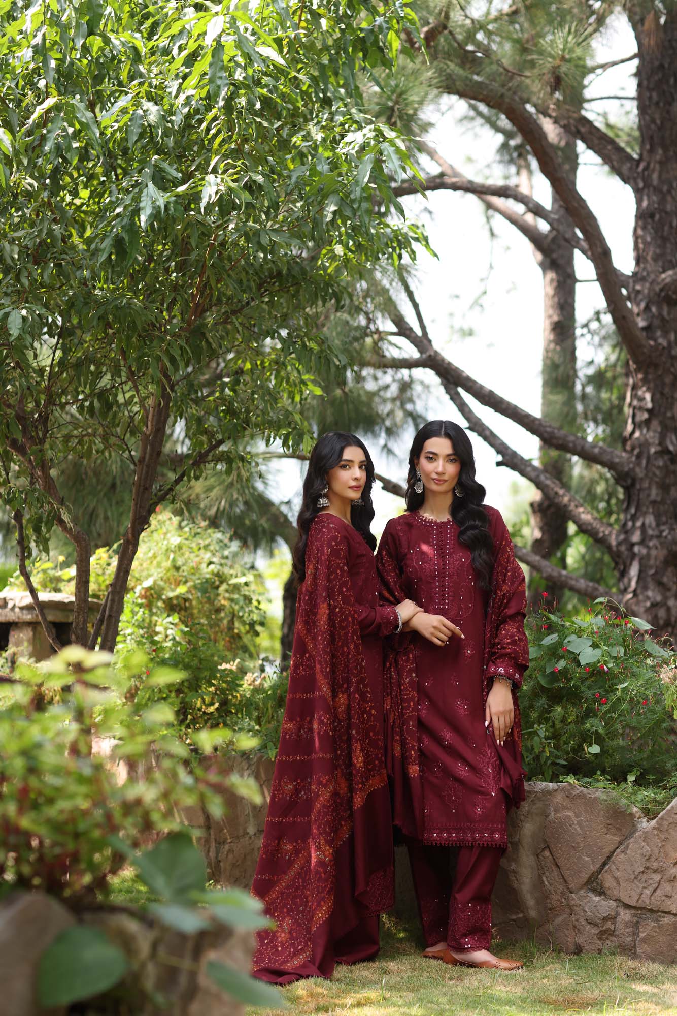 Noor by Sadia Asad Suzaanikari Winter Shawl D1