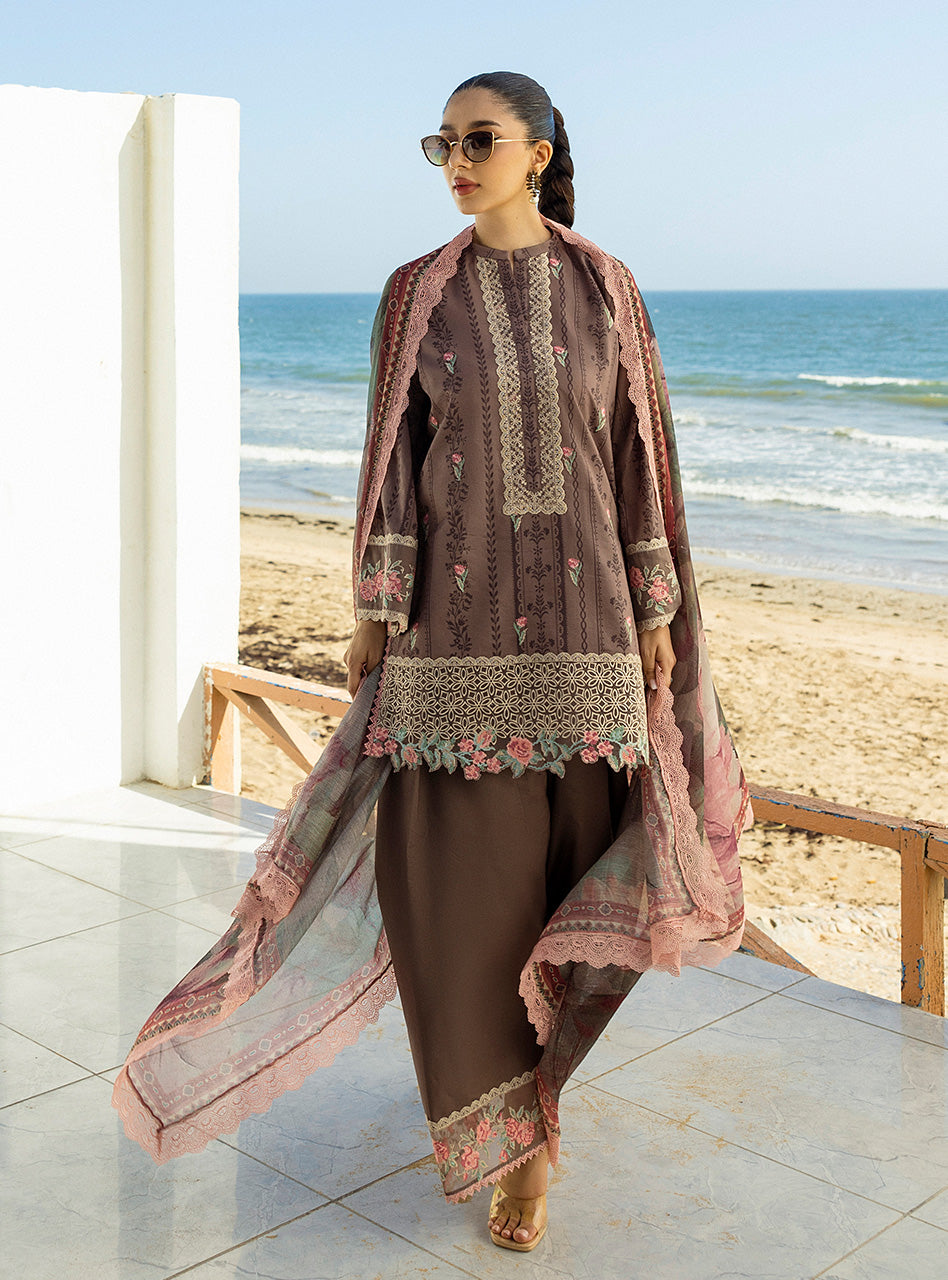 Zainab Chottani Samayra '25