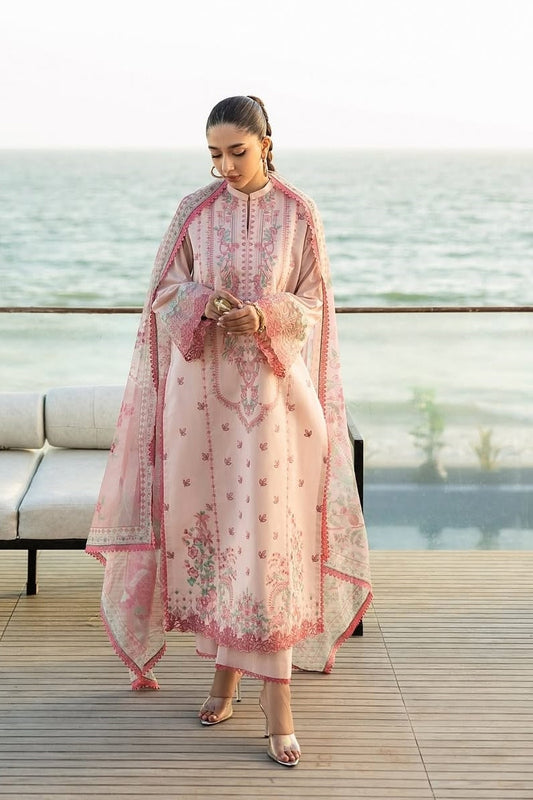 Zainab Chottani Kaira '25